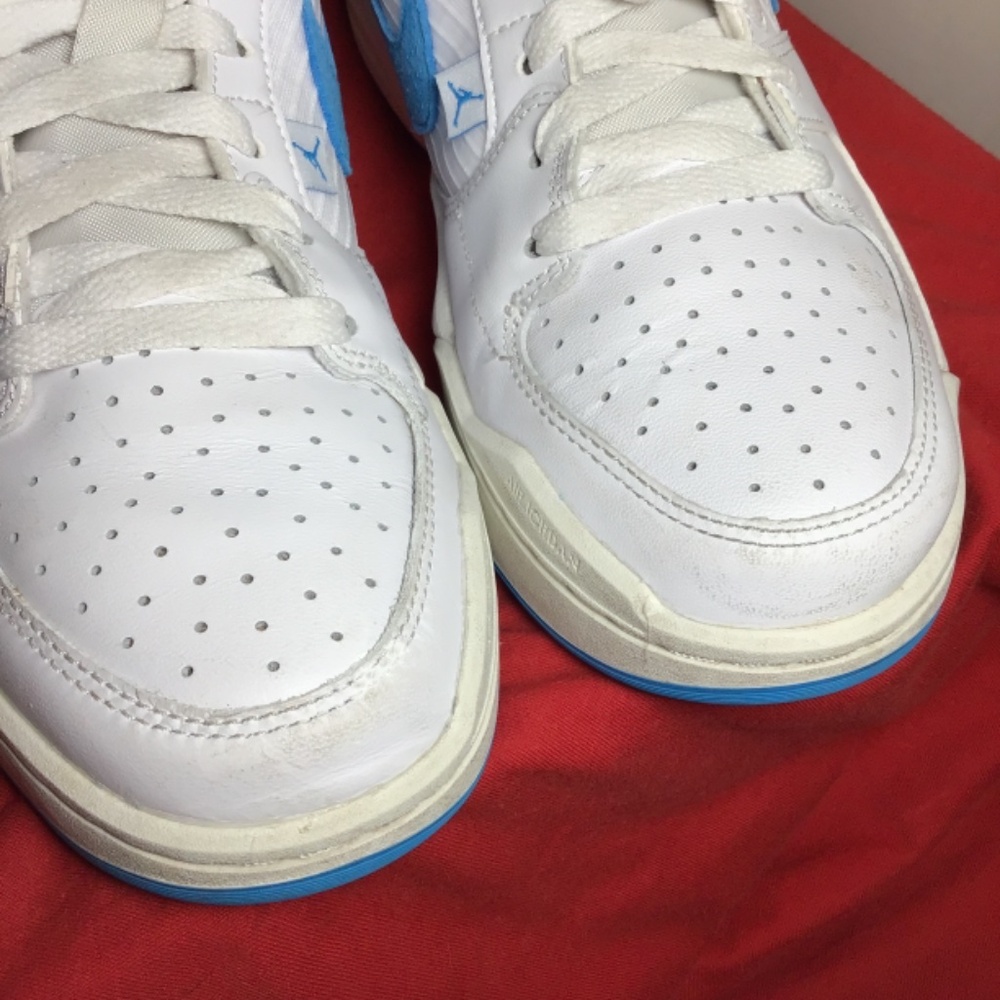 🔥😎Jordan’s women’s Stadium 90; white/powder blue, size 9, see photos, 🔥 - Picture 2 of 10
